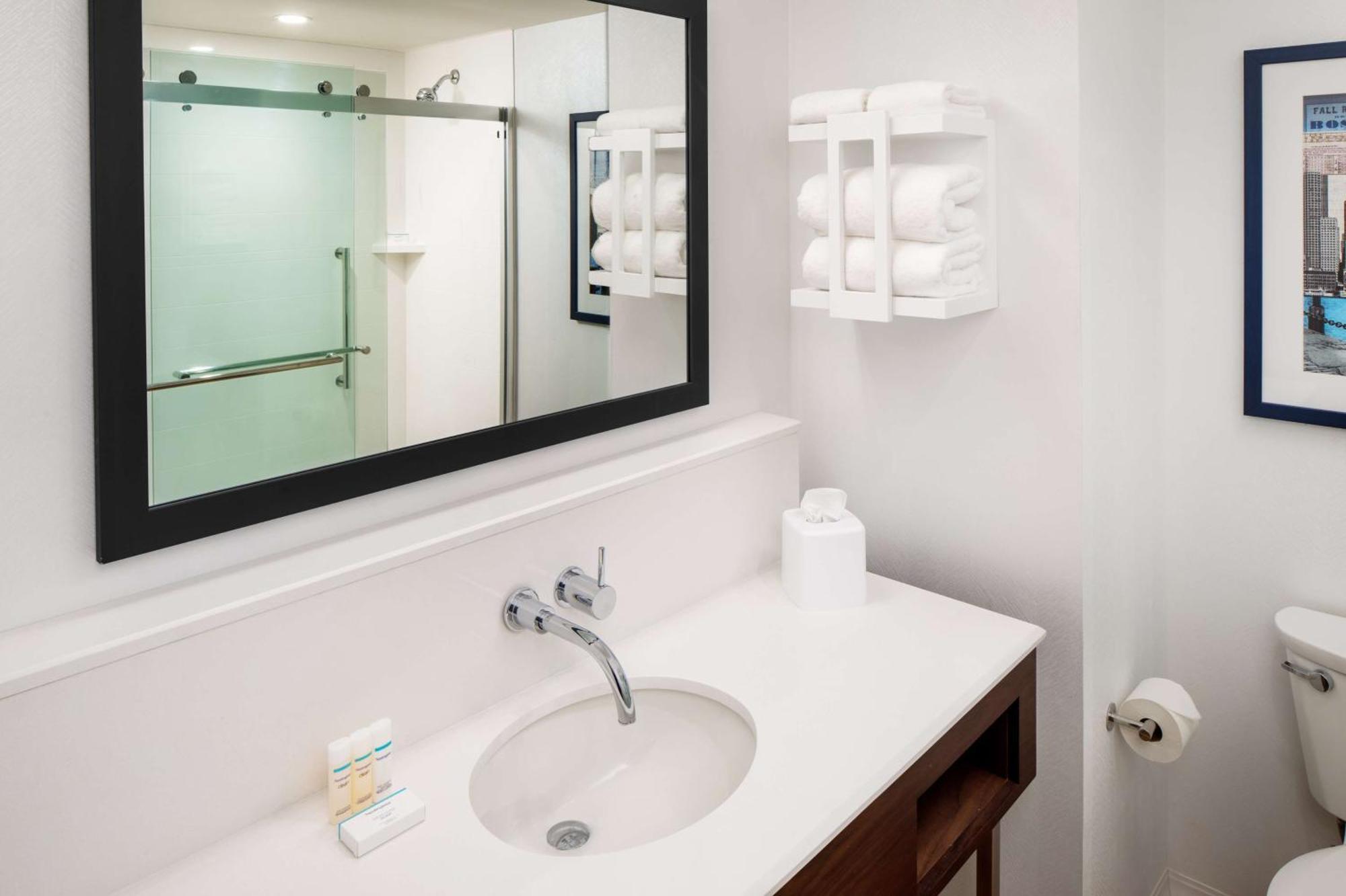 Hampton Inn Boston Seaport District Esterno foto