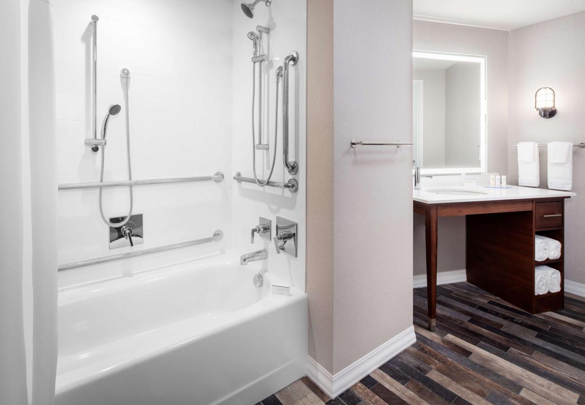 Hampton Inn Boston Seaport District Esterno foto